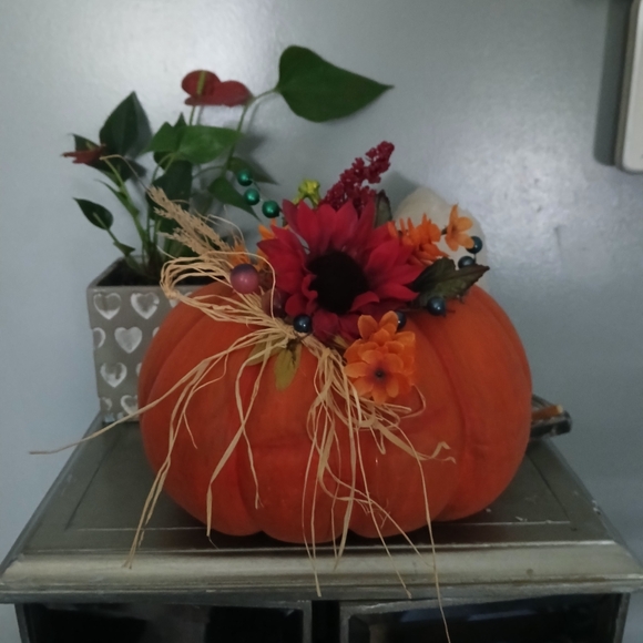 Thanksgiving Center piece - Picture 3 of 3